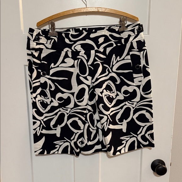 The Limited Dresses & Skirts - Black and White Patterned Skirt